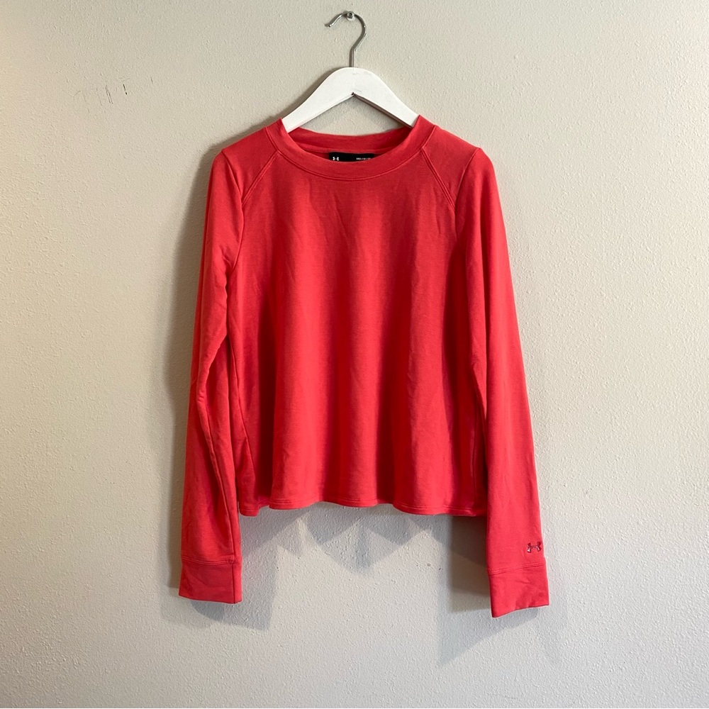 Under Armour Studio Long Sleeve Pullover Tulip Back Size Medium